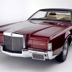 1972 LINCOLN CONTINENTAL